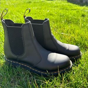 Dr. Martens 2976 Chelsea Boot - Women's